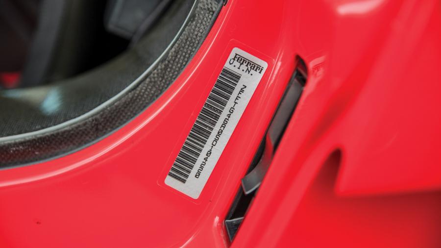 Детали экстерьера Ferrari F50 owned by Mike Tyson 1995 года  (фото 15 из 33)
